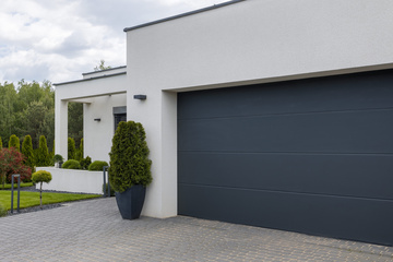 Pose de portes de garage dans les environs de Dinan